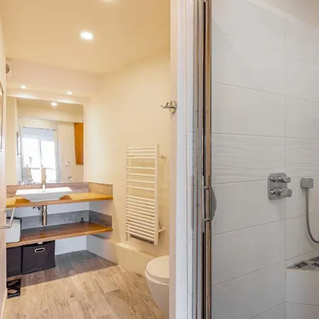 شقة Coastal Escape Keyweek In With Balcony And Parking بياريتز