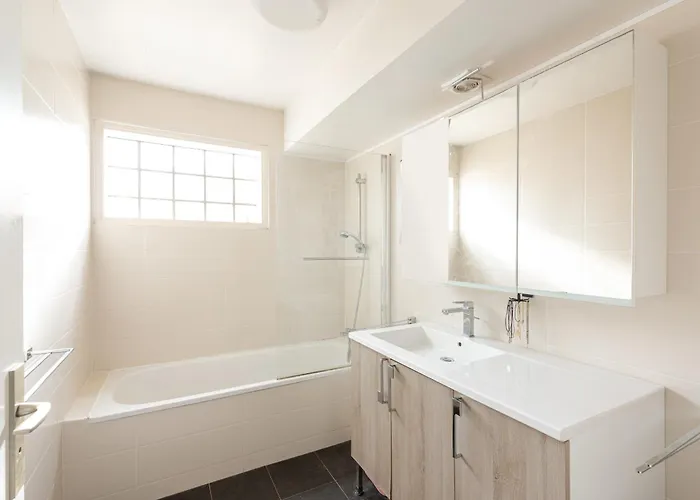 Coastal Escape Keyweek In With Balcony And Parking Apartman Biarritz