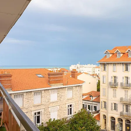 Coastal Escape Keyweek In With Balcony And Parking * Biarritz