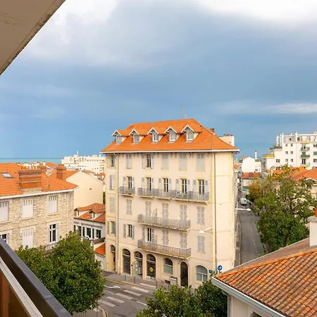 Coastal Escape Keyweek In With Balcony And Parking * Biarritz