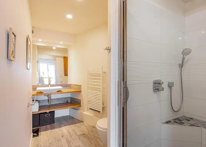 Appartement Coastal Escape Keyweek In With Balcony And Parking Biarritz